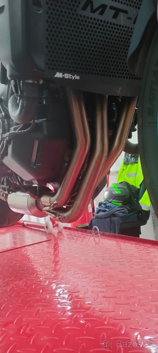 Sportovní výfuk Dominátor pro Yamaha MT09