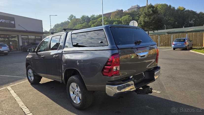 Toyota Hilux 2.4
