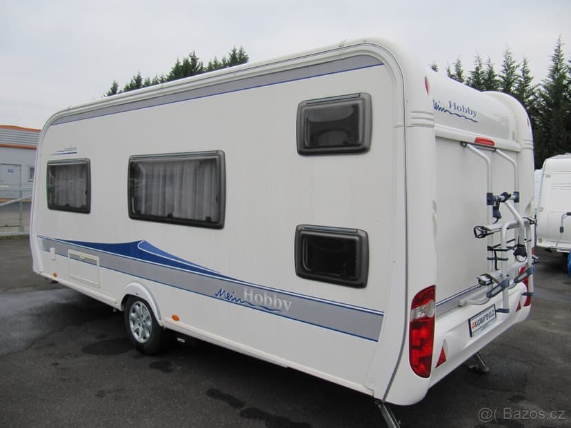 Prodám karavan Hobby 500 kmfe,r.v2009 + mover + markýza