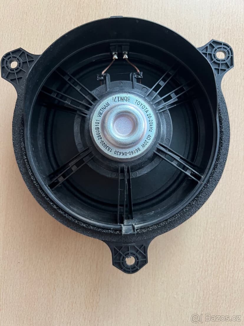 Toyota Hilux originál reproduktory dveří