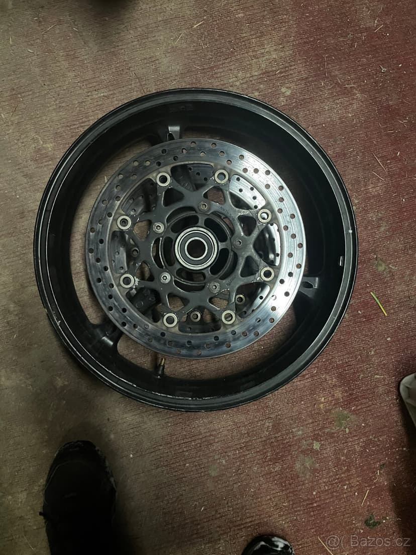 Kola Suzuki gsxr 600 k6