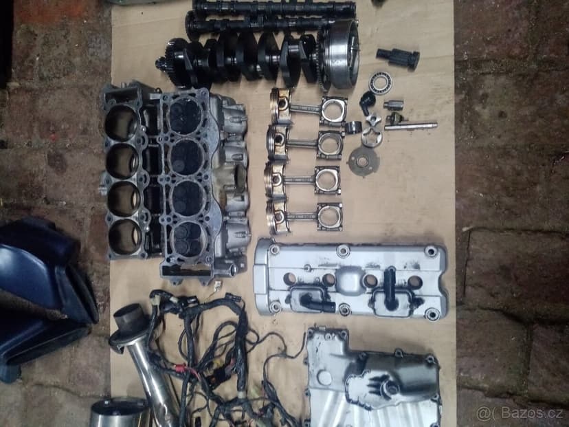 Kawasaki ninja zx9r rv 99