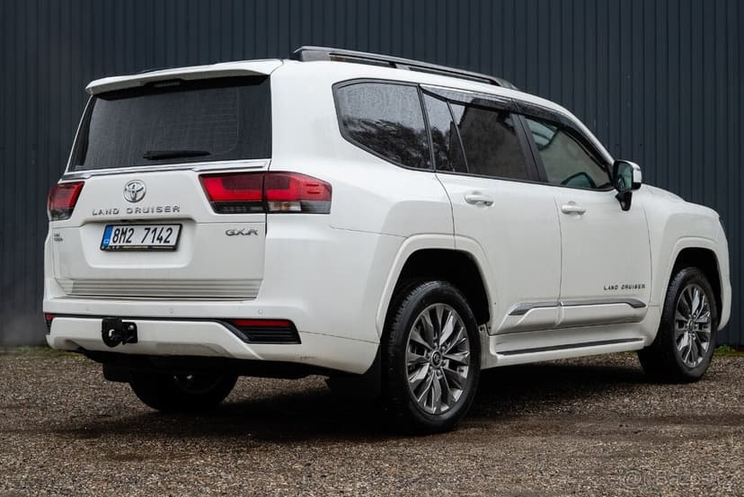 Toyota Land Cruiser 300 / 3.5l V6 Benzin 2024 /500km sDPH