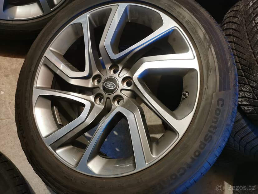 Land Rover Discovery 5 - orig. 21" alu + letné pneu Conti