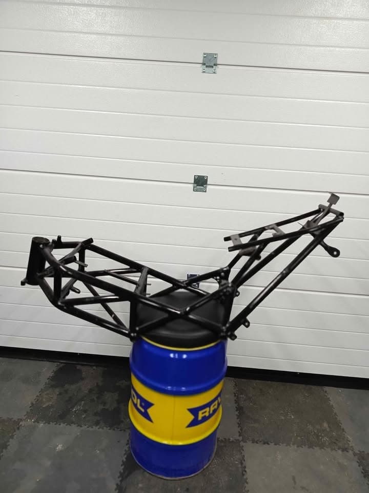 REZERVACE Rám Ducati Monster 620ie