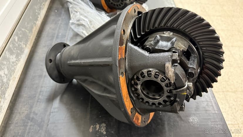 Diferenciáli na HZJ 79 Land Cruiser