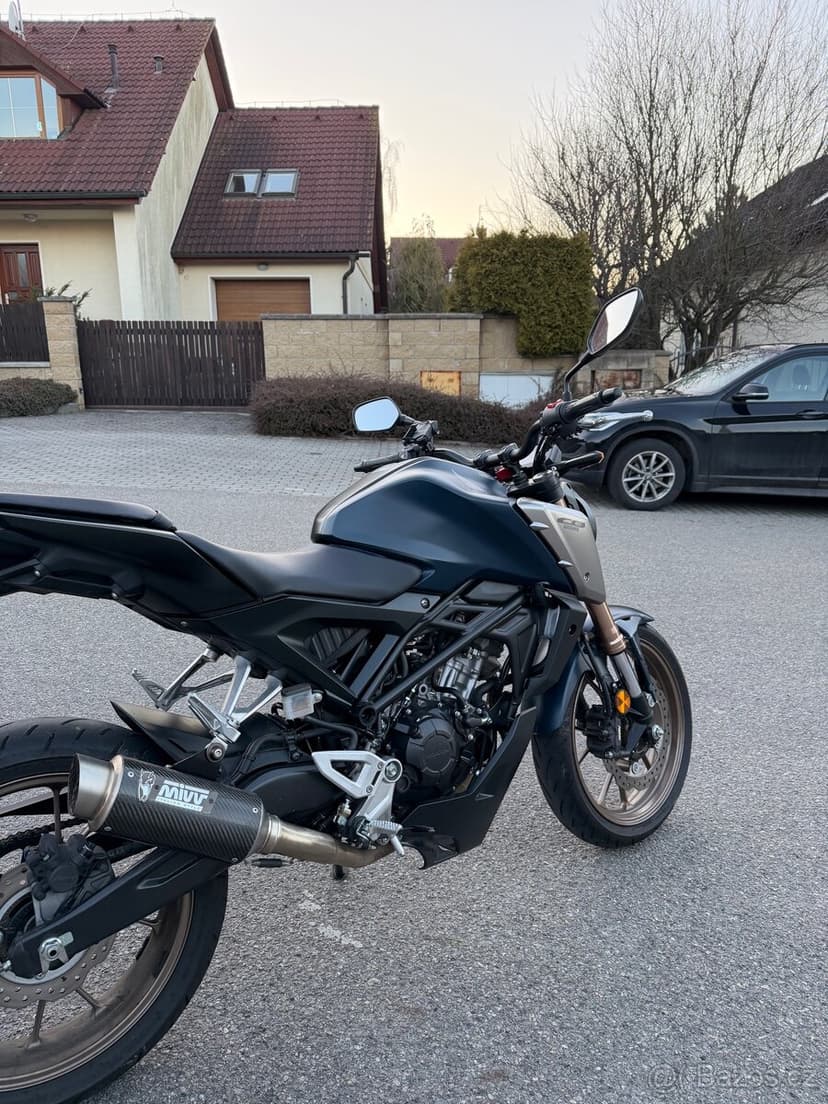 Honda CB125R – 2021, MIVV výfuk, top stav