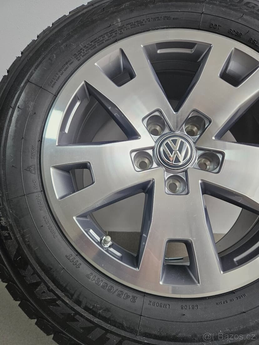 Orig. VW Amarok 5x120 Zimní 245/65/17 - Nové