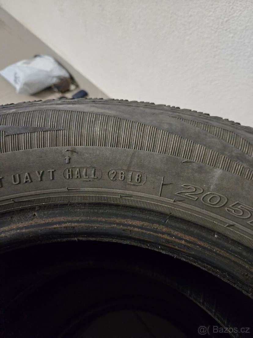 205/70 r15 zimní SUV NEXEN