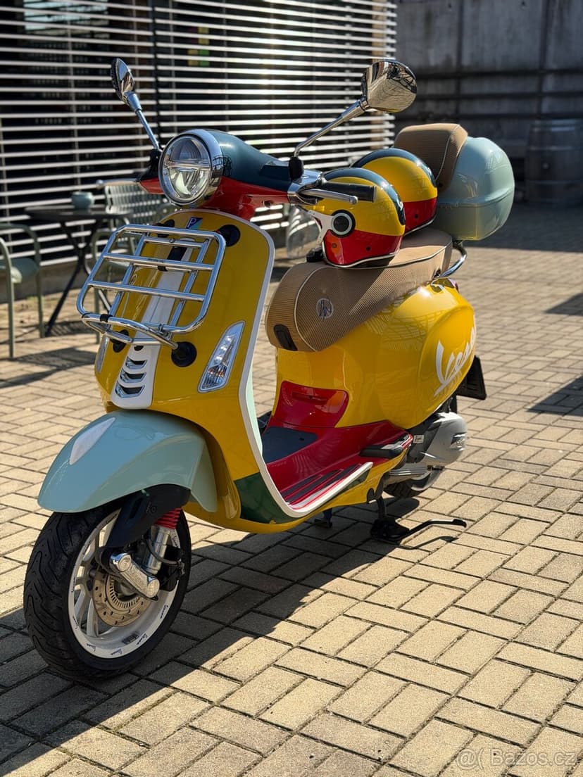 VESPA PRIMAVERA SEAN WOTHERSPOON 125ccm