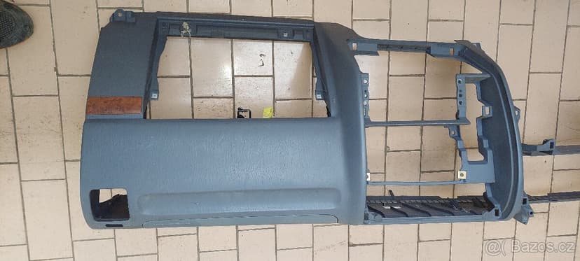 Palubní deska Toyota Land Cruiser 90/95