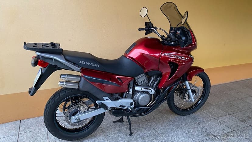 Honda Transalp XL650V / doplňky / kufr /po servisu /TOP STAV
