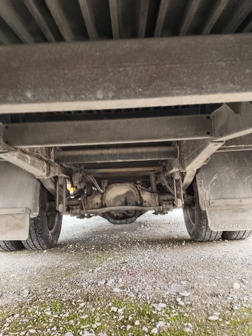 Renault mascott odtahový speciál