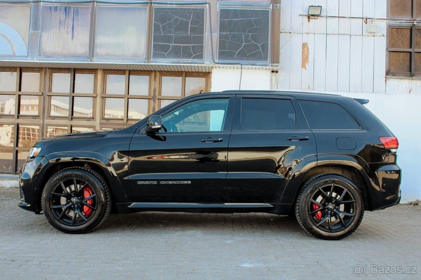 Jeep Grand Cherokee SRT | 6.4 V8 HEMI | 468 HP | MOŽNÝ ÚVER