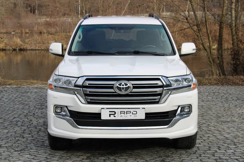 Toyota Land Cruiser 200 4.5 D4-D V8 183kW / 73.800km / 2020