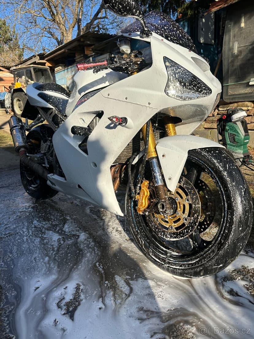 Kawasaki zx6r 636