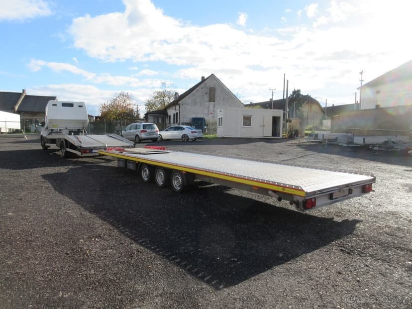 Iveco 70C18 Jegger + vlek Juzjade R3