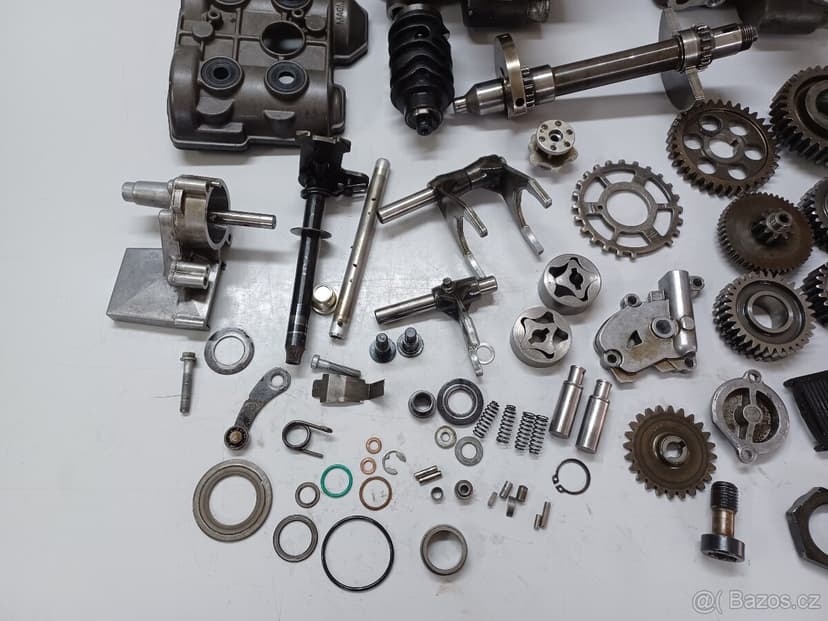 KTM LC8 950 - MOTOR NA DÍLY