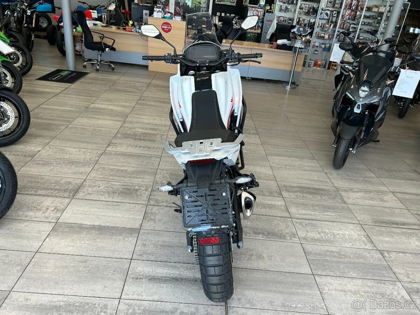 Moto Morini X-Cape 650 2025 - sada kufrů zdarma