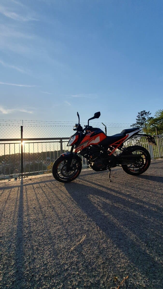 KTM DUKE 125