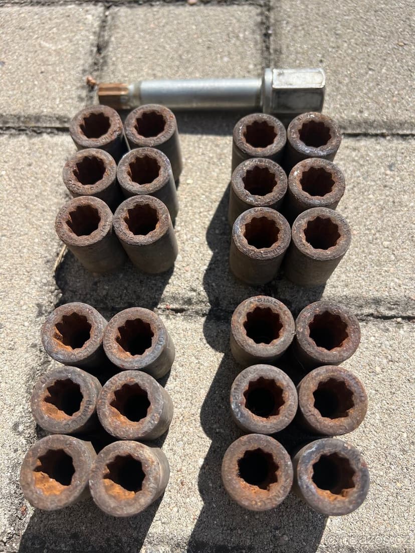 ALU disky DOTZ 18 5×139,7