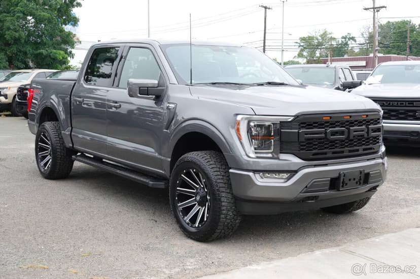 Ford F-150 Lariat (2021)