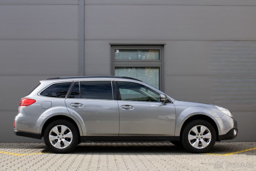 Subaru Outback 2011