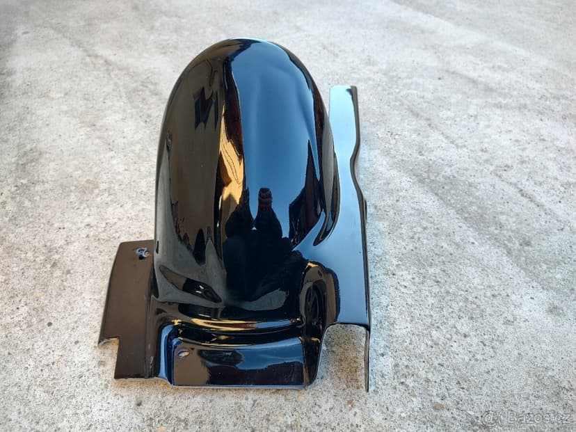 Honda CB 1300 - zadný blatník