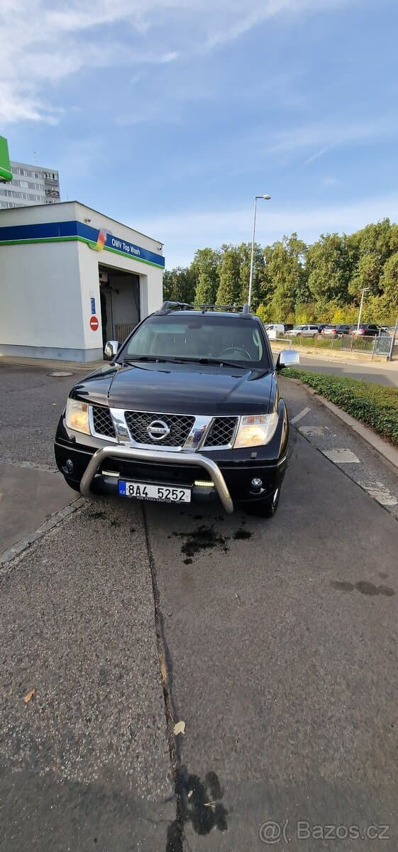 NISSAN NAVARA 4x4