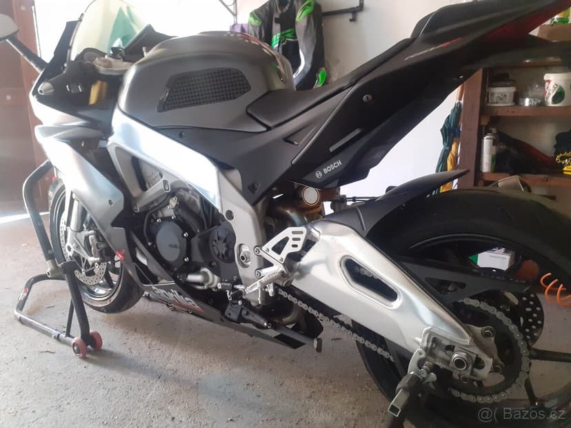 Aprilia Rsv4RR APRC