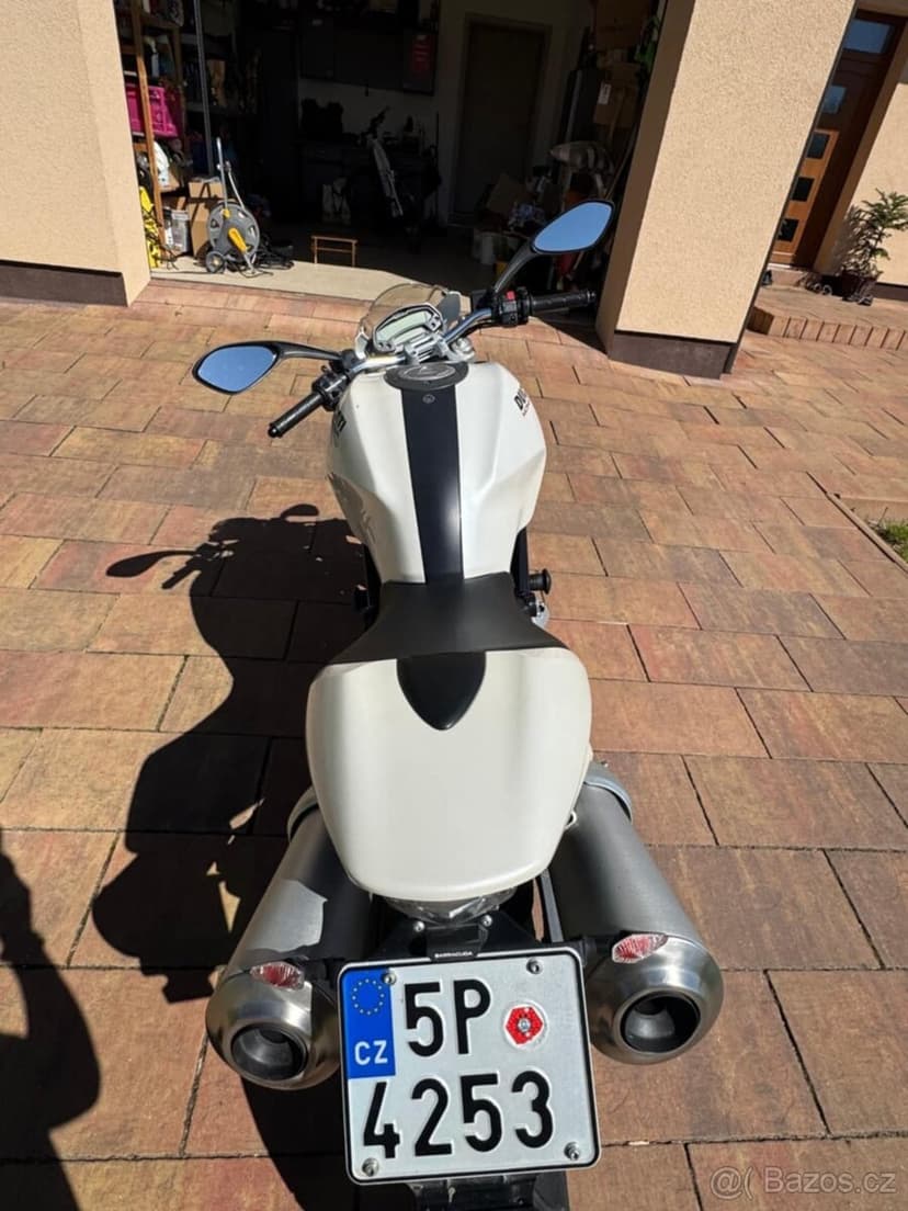 Ducati monster
