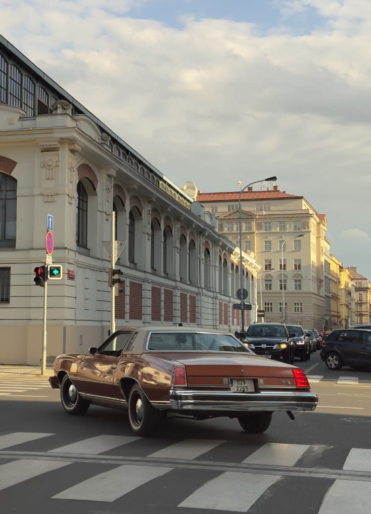Chevrolet Monte Carlo Landau Yacht Coupe 5.7l (350cui)