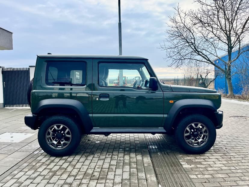 2025 SUZUKI JIMNY 1,5 VVT MANUÁL - PREMIUM - 4 MÍSTA