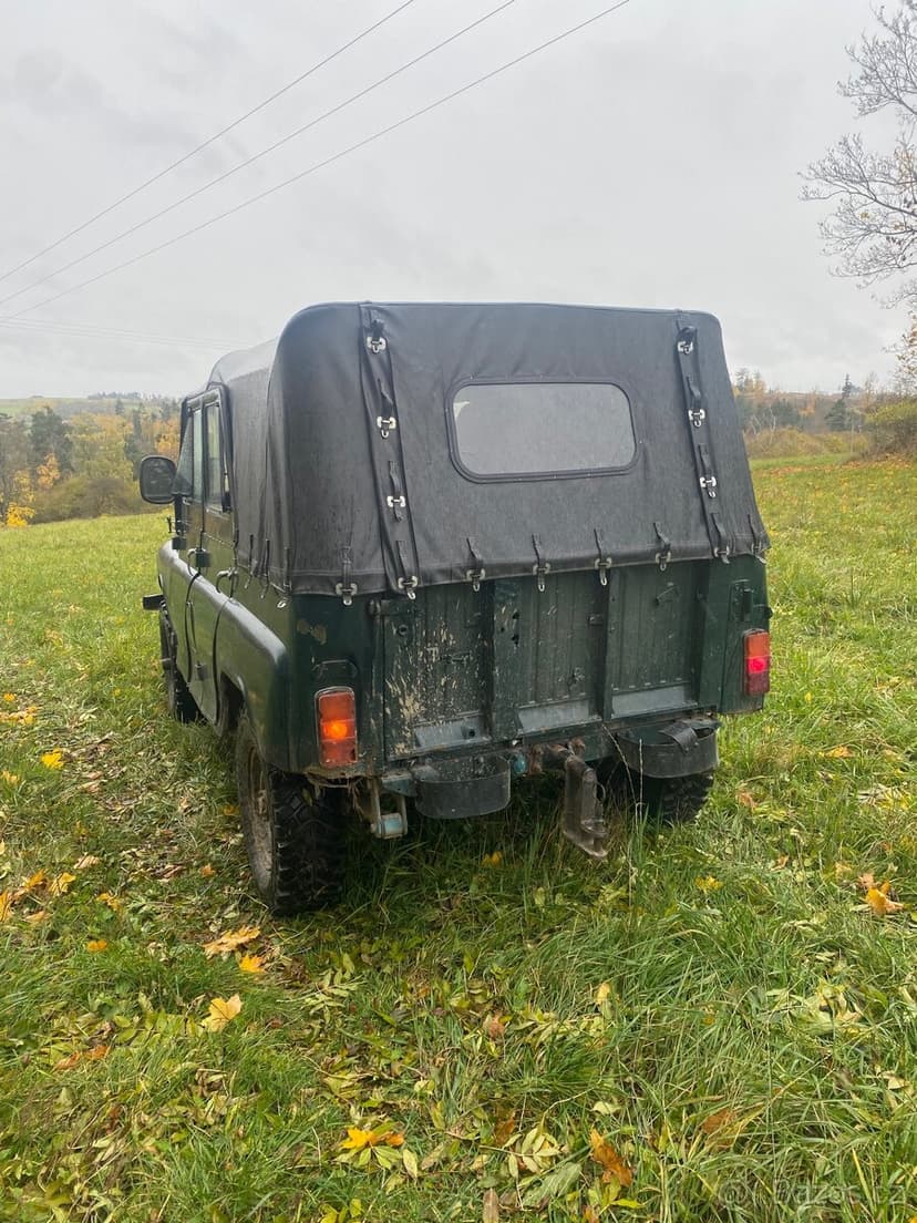 UAZ 469