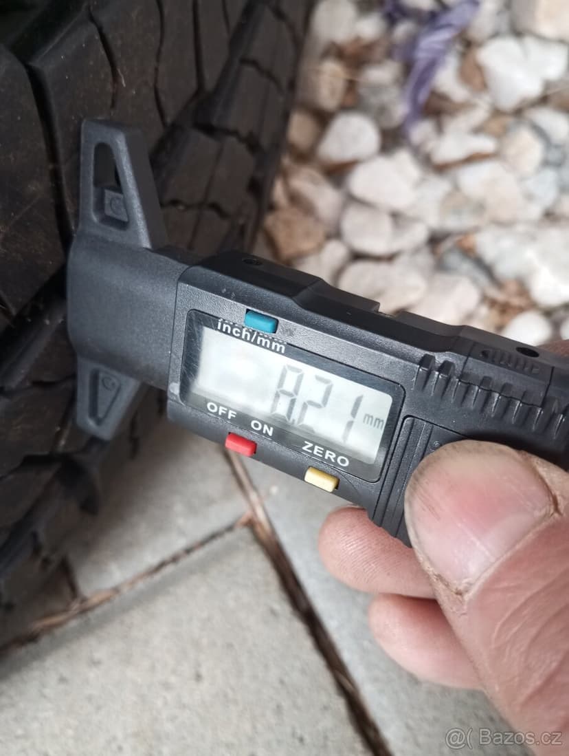 Off-road pneu 265/65/17