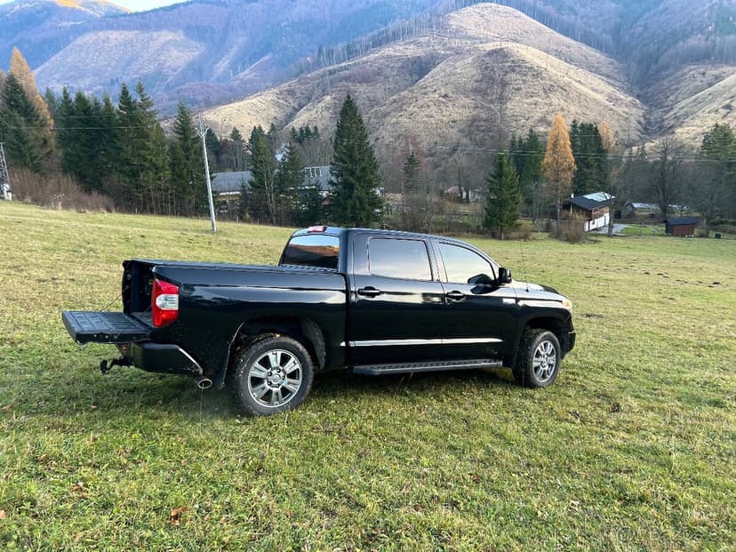Toyota Tundra Platinum iForce V8 4x4