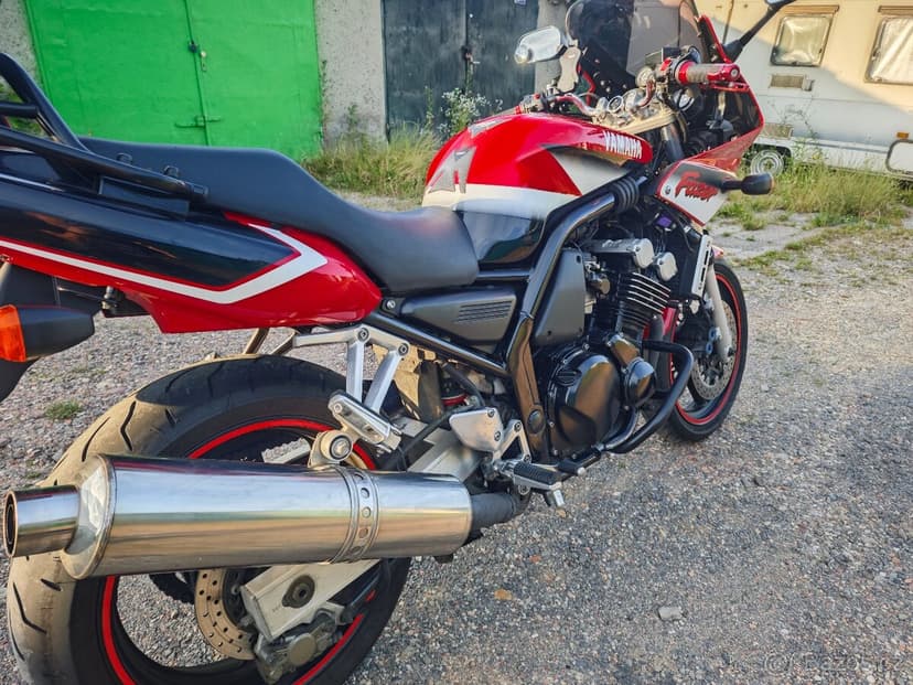 Yamaha FZS600 Fazer