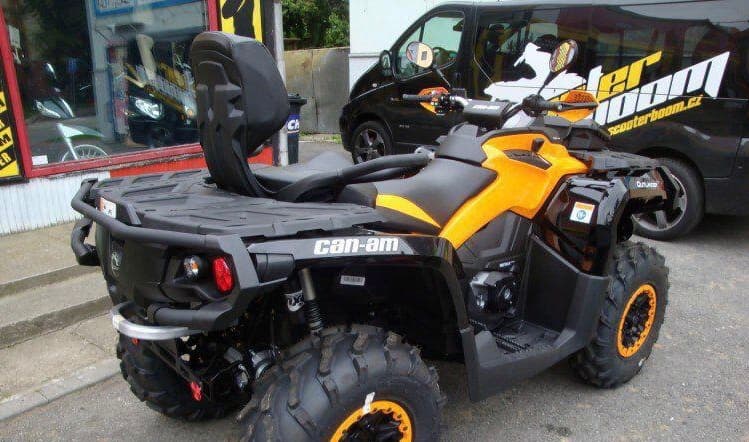 Čtyrkolka CAN-AM Outlander Max 1000 XT-P