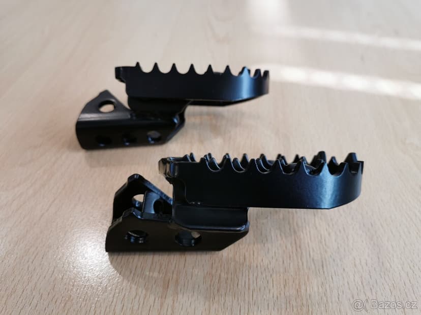 Rozšírené stupačky Yamaha XTZ 750 Super Ténéré