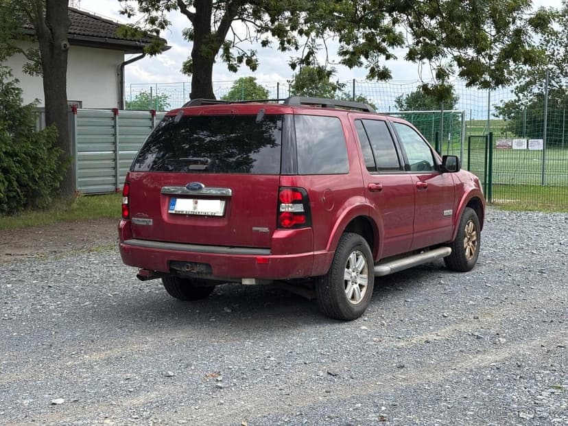 Ford Explorer XLT 4.0 V6 154kW 4x4 (2008)