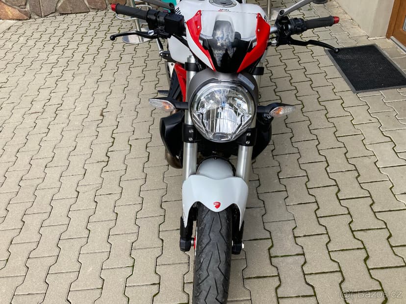 Ducati Monster 821