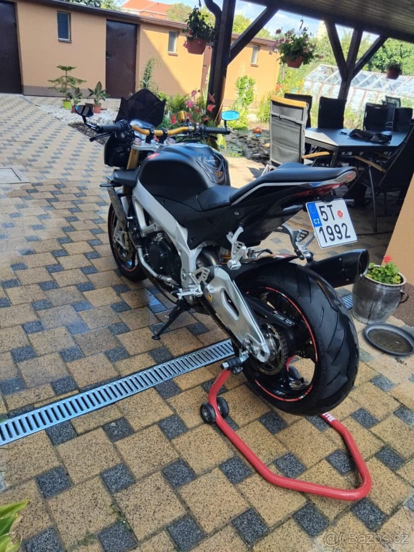 APRILIA TUONO V4R 1000 APRC