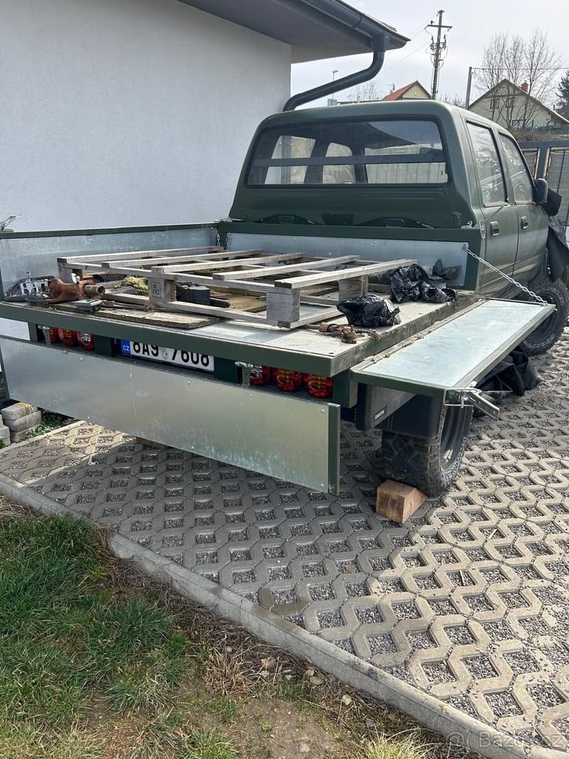 Toyota Hilux dvojkabina s V6 3.4 automat projekt, RARITA