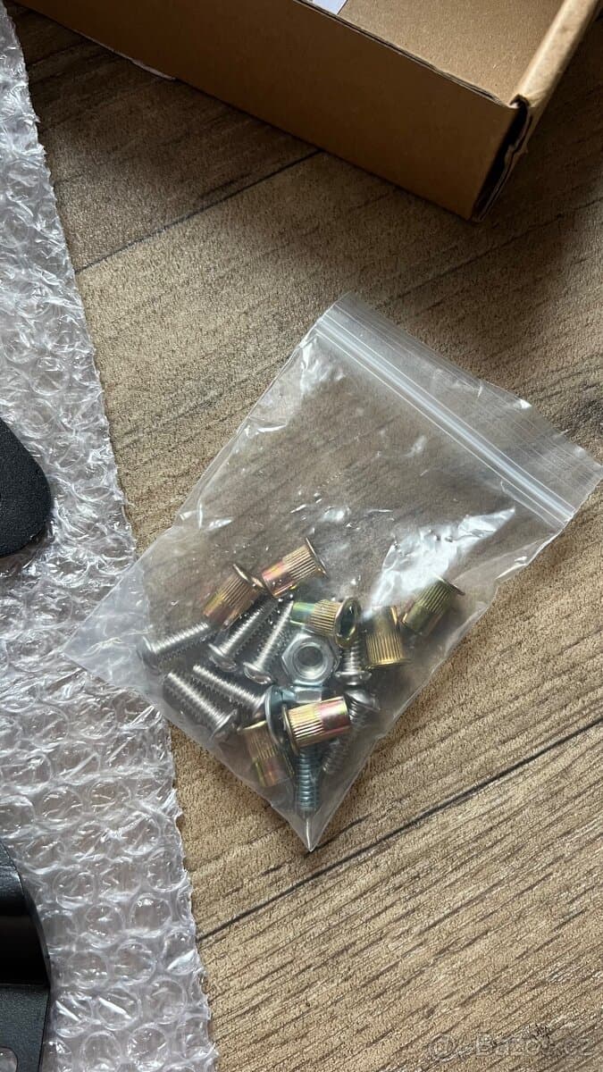 Prodám nový originální díl na Toyota 4Runner / Tacoma