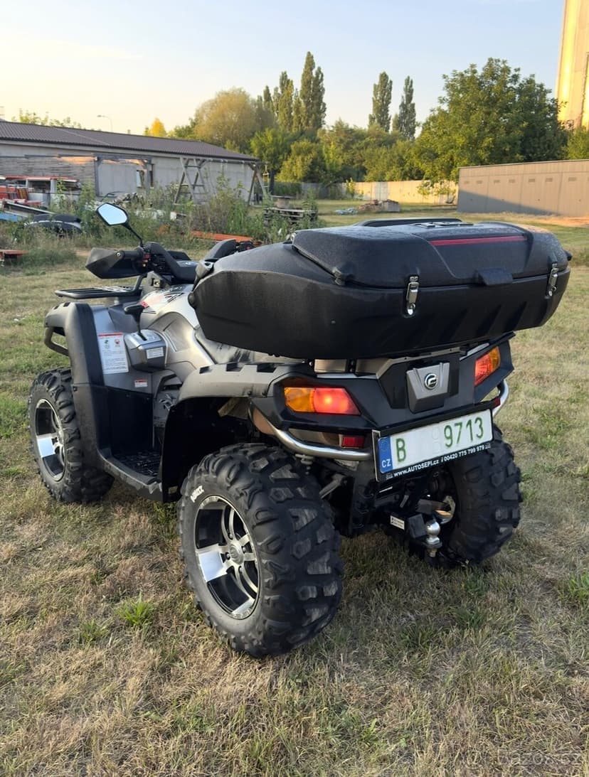 Čtyřkolka CF-Moto Terralander 800