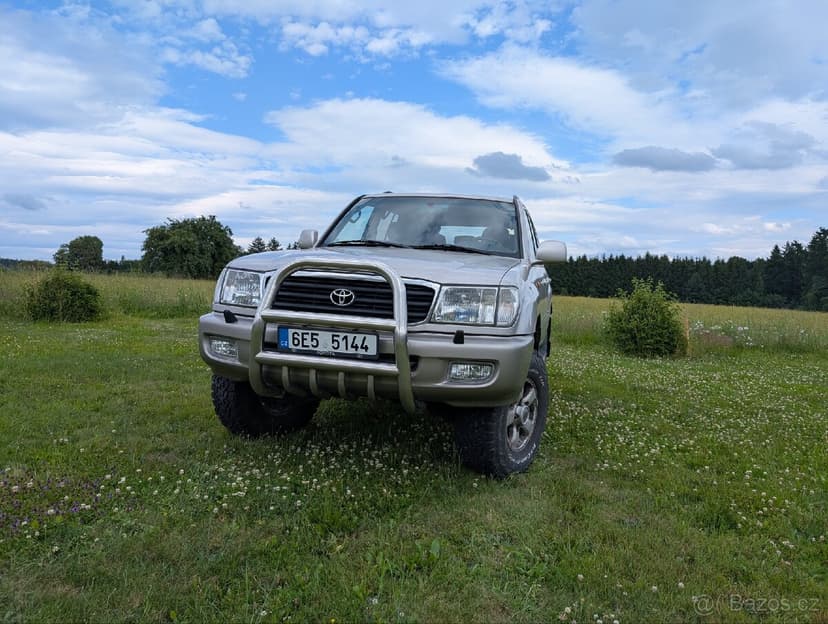 Toyota land cruiser 100 V8 s LPG