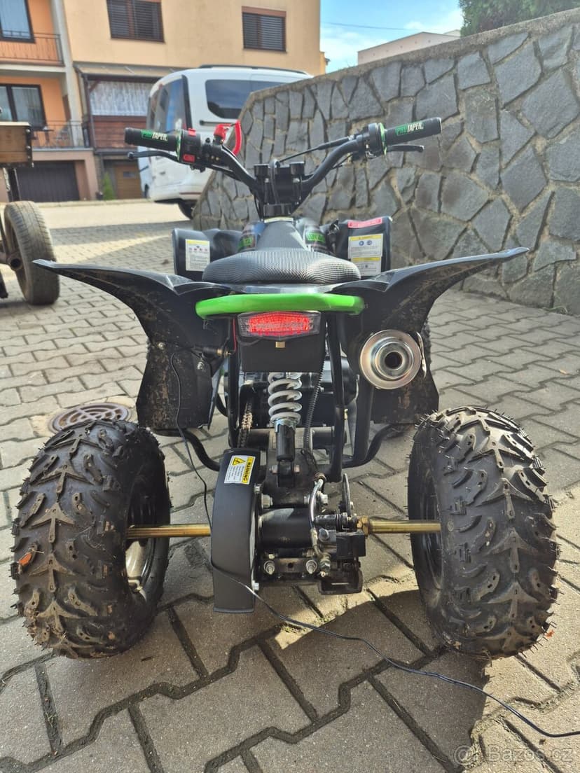 Dětská čtyřkolka