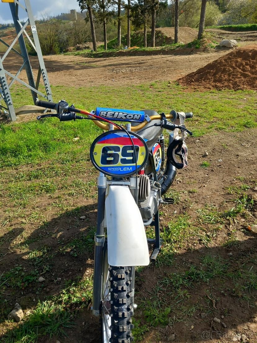 Cz 380-981 motocros clasic