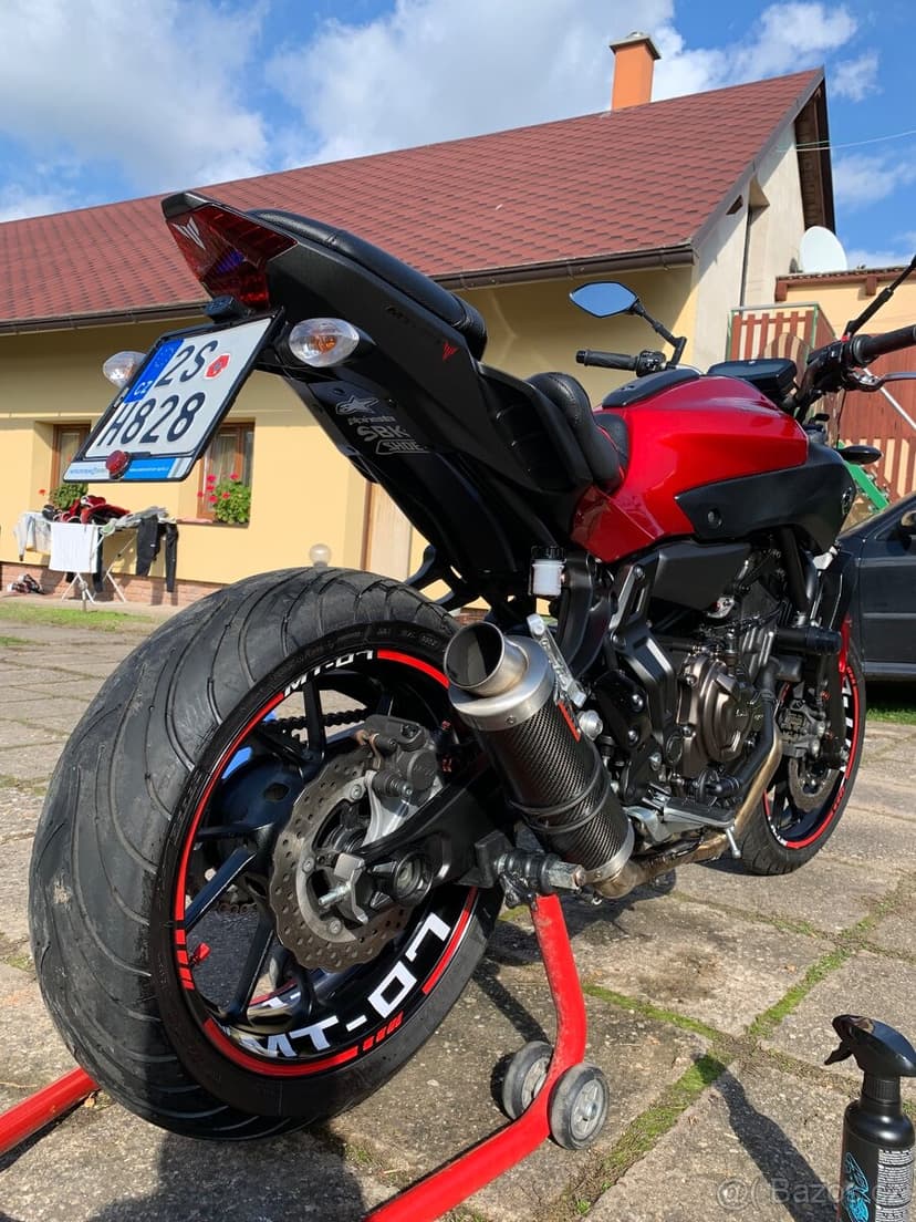Yamaha MT07 35kw, 2016, červená Lava Red, bez ABS