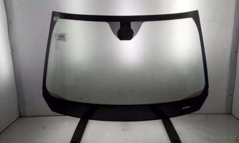 Jeep Cherokee čelní sklo